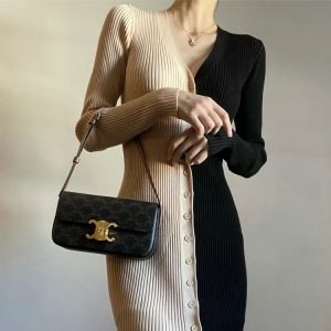 Celine Replica Bags/Hand Bags Bag Type: Small Square Bag Bag Size: 20cm*4cm*10cm Bag Size: 20cm*4cm*10cm Bag Shape: Horizontal Square Closure Type: Lock Hardness: Medium Soft With Or Without Interlayer: Have