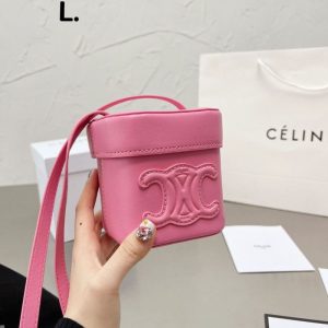 Celine Replica Bags/Hand Bags Brand: Celine Texture: Cowhide Texture: Cowhide Type: Small Square Bag Popular Elements: Printing Style: Sweet Closed: Package Cover Type