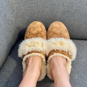 Celine Replica Shoes/Sneakers/Sleepers Upper Material: Sheep Suede (Sheepskin) Heel Height: Flat Heel (Less Than Or Equal To 1Cm) Heel Height: Flat Heel (Less Than Or Equal To 1Cm) Sole Material: Composite Bottom Style: Leisure Craftsmanship: Glued Insole Material: Wool