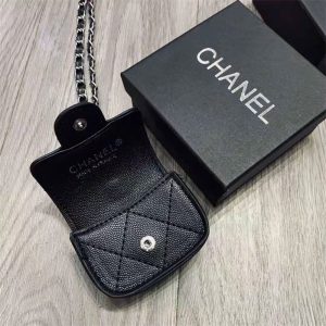 Chanel Replica Child Clothing Texture: PU Type: Small Square Bag Type: Small Square Bag Popular Elements: Chain Style: Fashion Closed: Package Cover Type