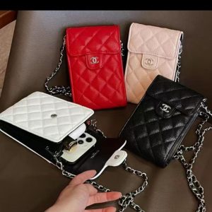 Chanel Replica Bags/Hand Bags Texture: PU Popular Elements: Other Popular Elements: Other Style: Europe And America Closed: Snap Button Size: 11*17.5*4cm