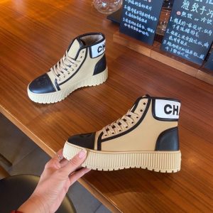 Chanel Replica Shoes/Sneakers/Sleepers Upper Material: Two-Layer Cowhide (Except Cow Suede) Help Tall: Mid-Calf Help Tall: Mid-Calf Heel Height: Middle Heel (3Cm-5Cm) Sole Material: Rubber Closed: Front Tie Style: Korean Version