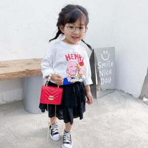 Chanel Replica Bags/Hand Bags Gender: Baby Girl Applicable To School Age: Toddler Applicable To School Age: Toddler Material: PU Leather Bag Size: Small Closure Type: Magnetic Buckle Number Of Shoulder Straps: Single