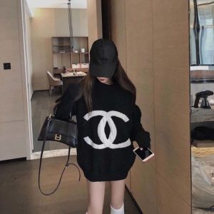 Chanel Replica Clothing Fabric Material: Other/Other Ingredient Content: 51% (Inclusive) - 70% (Inclusive) Ingredient Content: 51% (Inclusive) - 70% (Inclusive) Style: Simple Commuting / Simple Popular Elements / Process: Solid Color