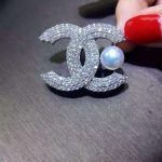 Chanel Replica Jewelry Material Type: Rhinestones Mosaic Material: Rhinestones Mosaic Material: Rhinestones Pattern: Plant Flower For People: Female