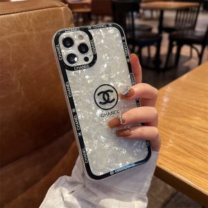 Chanel Replica Iphone Case Brand: Chanel Applicable Brands: Apple/ Apple Applicable Brands: Apple/ Apple Protective Cover Texture: Silica Gel Type: All-Inclusive Popular Elements: Ultra Thin Style: Simple