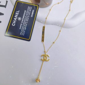 Chanel Replica Jewelry Brand: Chanel Chain Material: Titanium Steel Chain Material: Titanium Steel Pendant Material: Titanium Steel Style: Luxurious Chain Style: Bamboo Chain Whether To Wear A Pendant: Pendant