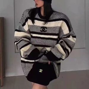 Chanel Replica Clothing Fabric Material: Acrylic/Acrylic Ingredient Content: 91% (Inclusive)¡ª95% (Inclusive) Ingredient Content: 91% (Inclusive)¡ª95% (Inclusive) Style: Simple Commuting/Korean Version Popular Elements / Process: Jacquard