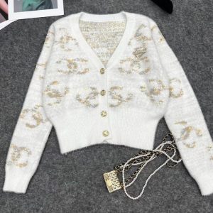Chanel Replica Clothing Style: Temperament Lady/Little Fragrance Clothing Version: Slim Fit Clothing Version: Slim Fit Combination: Single Length/Sleeve Length: Short/Long Sleeve Collar: V Neck Whether To Add Cashmere: Without Velvet