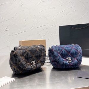 Chanel Replica Bags/Hand Bags Texture: Denim Type: Small Round Bag Type: Small Round Bag Popular Elements: Embroidered Style: Fashion Closed: Lock Suitable Age: Young And Middle-Aged (26-40 Years Old)