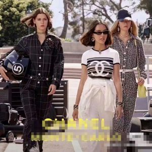 Chanel Replica Clothing Fabric Material: Other/Other Ingredient Content: 51% (Inclusive)¡ª70% (Inclusive) Ingredient Content: 51% (Inclusive)¡ª70% (Inclusive) Style: Temperament Lady/Little Fragrance Popular Elements / Process: Splicing Clothing Version: Loose Way Of Dressing: Pullover