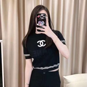 Chanel Replica Clothing Fabric Material: Other/Other Ingredient Content: 51% (Inclusive)¡ª70% (Inclusive) Ingredient Content: 51% (Inclusive)¡ª70% (Inclusive) Style: Temperament Lady/Little Fragrance Popular Elements / Process: Splicing Clothing Version: Slim Fit Way Of Dressing: Pullover