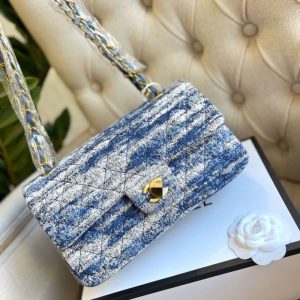 Chanel Replica Bags/Hand Bags Texture: Woolen Type: Diamond Chain Bag Type: Diamond Chain Bag Popular Elements: Lingge Style: Fashion Closed: Package Cover Type