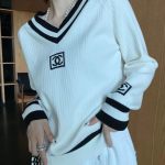 Chanel Replica Clothing Fabric Material: Other/Other Ingredient Content: 51% (Inclusive)¡ª70% (Inclusive) Ingredient Content: 51% (Inclusive)¡ª70% (Inclusive) Style: Temperament Lady/Little Fragrance Popular Elements / Process: Solid Color