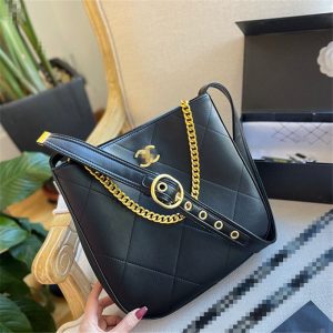 Chanel Replica Bags/Hand Bags Texture: Cowhide Type: Bucket Bag Type: Bucket Bag Popular Elements: Chain Style: Fashion Closed: Zip Closure