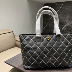 Chanel Replica Bags/Hand Bags Texture: Canvas Type: Tote Type: Tote Popular Elements: Lingge Style: Fashion Closed: Zipper Size: 33*23cm