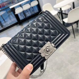 Chanel Replica Bags/Hand Bags Texture: PU Type: Other Type: Other Popular Elements: Chain Style: Fashion Closed: Package Cover Type