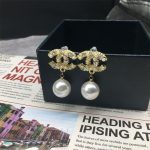 Chanel Replica Jewelry Piercing Material: 925 Silver Mosaic Material: Pearl Mosaic Material: Pearl Type: Earrings Pattern: Other Style: Elegant Craft: Inlaid Gold