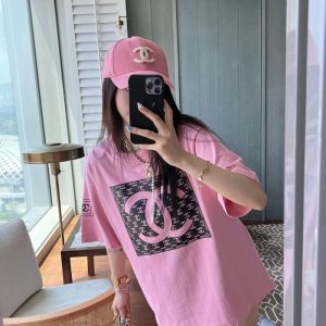 Chanel Replica Clothing Fabric Material: Cotton/Cotton Ingredient Content: 100% Ingredient Content: 100% Popular Elements: Printing Clothing Version: Loose Length/Sleeve Length: Mid-Length/Short-Sleeved Collar: Crew Neck