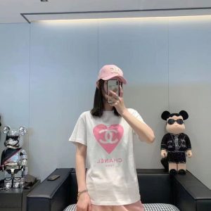 Chanel Replica Clothing Fabric Material: Cotton/Cotton Ingredient Content: 100% Ingredient Content: 100% Popular Elements: Printing Clothing Version: Loose Main Style: Simple Commute Length/Sleeve Length: Regular/Short Sleeve