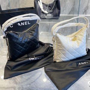 Chanel Replica Bags/Hand Bags Texture: Cowhide Type: Tote Type: Tote Popular Elements: Lingge Style: Fashion Closed: Zipper Suitable Age: Young And Middle-Aged (26-40 Years Old)