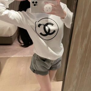 Chanel Replica Clothing Fabric Material: Cotton/Cotton Ingredient Content: 91% (Inclusive)¡ª95% (Inclusive) Ingredient Content: 91% (Inclusive)¡ª95% (Inclusive) Clothing Version: Loose Main Style: Temperament Lady Way Of Dressing: Cardigan Length/Sleeve Length: Mid-Length/Long-Sleeve