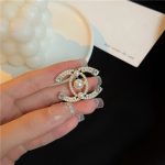 Chanel Replica Jewelry Material Type: Mother-Of-Pearl Mosaic Material: Alloy Mosaic Material: Alloy Pattern: Other Style: Luxurious For People: Universal