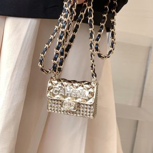 Chanel Replica Bags/Hand Bags Texture: PU Type: Small Square Bag Type: Small Square Bag Popular Elements: Sewing Thread Style: Fashion Closed: Package Cover Type Size: 6*4*2cm