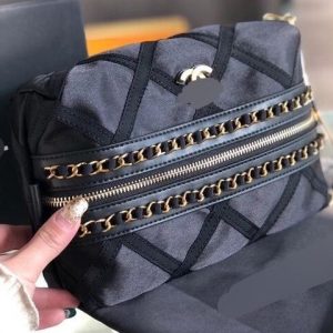 Chanel Replica Bags/Hand Bags Material: Satin Closed: Zipper Closed: Zipper Popular Elements: Sewing Thread