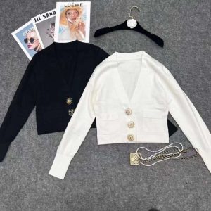 Chanel Replica Clothing Fabric Material: Other/Other Ingredient Content: 31% (Inclusive)¡ª50% (Inclusive) Ingredient Content: 31% (Inclusive)¡ª50% (Inclusive) Style: Simple Commuting/Europe And America Popular Elements / Process: Solid Color Clothing Version: Slim Fit Way Of Dressing: Cardigan