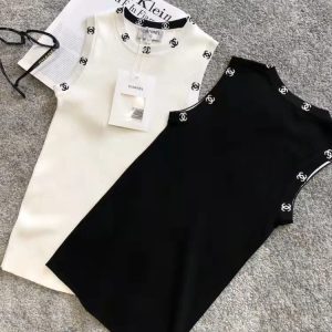 Chanel Replica Clothing Fabric Commonly Known As: Mercerized Cotton Style: Simple Commute / Minimalist Style: Simple Commute / Minimalist Popular Elements / Process: Color Matching