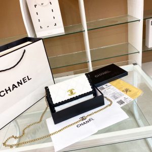 Chanel Replica Bags/Hand Bags Texture: PU Type: Small Square Bag Type: Small Square Bag Popular Elements: Belt Decoration Style: Fashion Closed: Zipper