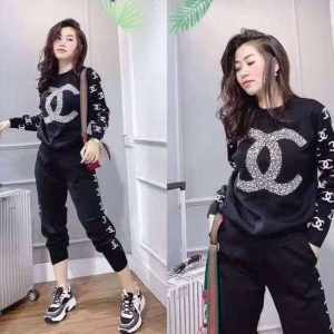 Chanel Replica Clothing Style: Niche Features/Original Design Popular Elements: Diamond Popular Elements: Diamond Type: Pants Suit Sleeve Length: Long Sleeves Fabric Material: Other/Other Ingredient Content: 71% (Inclusive)¡ª80% (Inclusive)