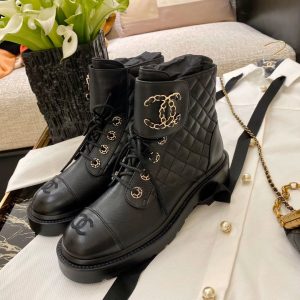 Chanel Replica Shoes/Sneakers/Sleepers Upper Material: The First Layer Of Cowhide (Except Cow Suede) Help Tall: Mid-Calf Help Tall: Mid-Calf Heel Height: Middle Heel (3Cm-5Cm) Sole Material: Rubber Closed: Side Zipper Style: Leisure