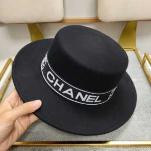 Chanel Replica Hats Fabric Commonly Known As: Woolen Type: Top Hat Type: Top Hat For People: Universal Pattern: Letter
