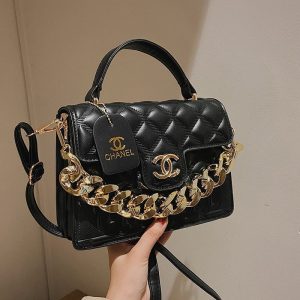 Chanel Replica Bags/Hand Bags Brand: Chanel Texture: Polyester Texture: Polyester Type: Small Square Bag Popular Elements: The Chain Style: Sweet Closed Way: Velcro
