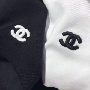Chanel Replica Clothing Fabric Material: Cotton/Cotton Ingredient Content: 100% Ingredient Content: 100% Popular Elements: Embroidery Clothing Version: Oversize Style: Simple Commuting / Simple Length/Sleeve Length: Regular/Short Sleeve
