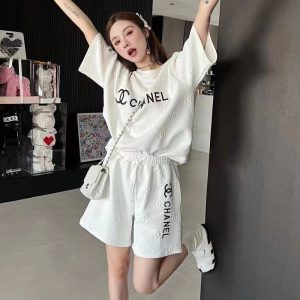 Chanel Replica Clothing Fabric Material: Cotton/Cotton Ingredient Content: 31% (Inclusive) - 50% (Inclusive) Ingredient Content: 31% (Inclusive) - 50% (Inclusive) Type: Pants Suit Sleeve Length: Short Sleeve Popular Elements: Embroidered