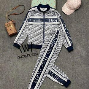 Dior Replica Clothing Fabric Material: Polyester/Polyester (Polyester) Ingredient Content: 30% And Below Ingredient Content: 30% And Below Type: Pants Suit Sleeve Length: Long Sleeves Popular Elements: Printing