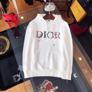 Dior Replica Clothing Fabric Material: Cotton/Cotton Ingredient Content: 100% Ingredient Content: 100% Clothing Version: Conventional Popular Elements: Printing Length/Sleeve Length: Regular/Long Sleeve Collar: Hooded