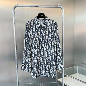 Dior Replica Clothing Fabric Material: Ice Silk/Viscose Fiber Ingredient Content: 100% Ingredient Content: 100% Main Style: Temperament Lady Clothing Style Details: Printing Clothing Version: Loose Length/Sleeve Length: Regular/Long Sleeve