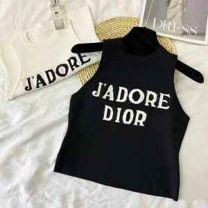 Dior Replica Clothing Fabric Material: Ice Hemp/Nylon Ingredient Content: 91% (Inclusive)¡ª95% (Inclusive) Ingredient Content: 91% (Inclusive)¡ª95% (Inclusive) Combination: Single Clothing Version: Slim Fit Length: Short Popular Elements: Flocked