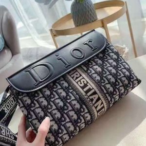 Dior Replica Bags/Hand Bags Texture: Canvas Style: Fashion Style: Fashion Popular Elements: Embossing Closed: Package Cover Type
