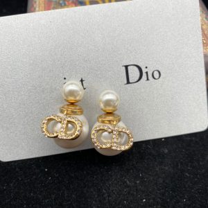 Dior Replica Jewelry Style: Light Luxury Style: Women'S Style: Women'S Modeling: Letters/Numbers/Text Mosaic Material: Rhinestones Brands: Dior