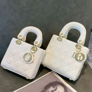 Dior Replica Bags/Hand Bags Texture: PU Type: Diana Bag Type: Diana Bag Closed: Magnetic Buckle