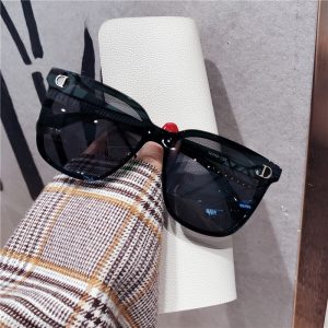 Dior Replica Sunglasses Frame Material: Metal Glasses Style: Square Frame Glasses Style: Square Frame Specification: Aldult Lens Material: Pc Type: Universal Brands: Dior