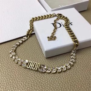 Dior Replica Jewelry Material: Copper Style: Women'S Style: Women'S Modeling: Geometric Chain Style: Clavicle Chain Brands: Dior