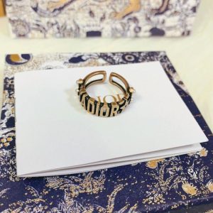 Dior Replica Jewelry Brand: Dior Ring Material: Copper Ring Material: Copper Mosaic Material: Alloy Style: Vintage For People: Female Pattern Element: Plant Flowers