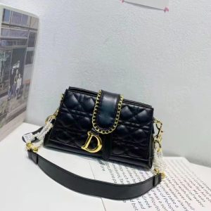 Dior Replica Bags/Hand Bags Bag Size: 24*10*13cm Bag Shape: Horizontal Square Bag Shape: Horizontal Square Closure Type: Magnetic Buckle Pattern: Solid Color Hardness: Middle With Or Without Interlayer: None