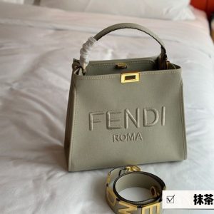 Fendi Replica Bags/Hand Bags Texture: PU Type: Tote Type: Tote Popular Elements: Embossed Style: Fashion Closed Way: Lock